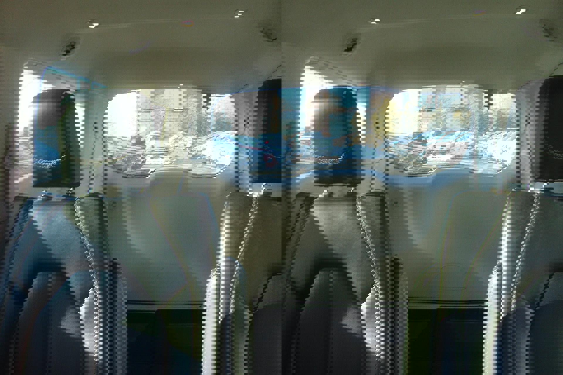 Used 2023 Chrysler Pacifica Touring-L image 14