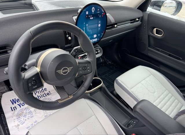 Used 2025 MINI Cooper S FWD image 16