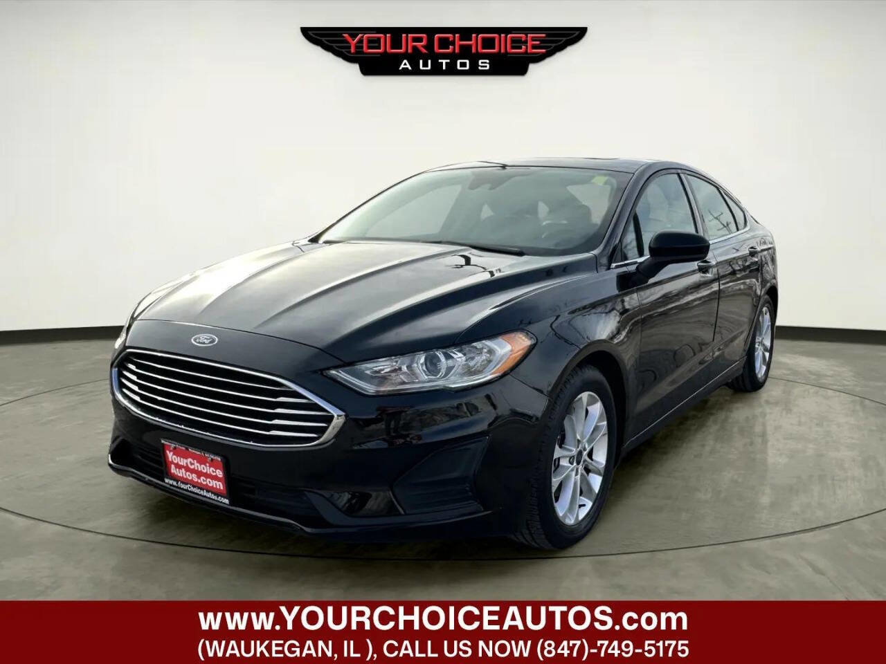 Used 2019 Ford Fusion SE image 1