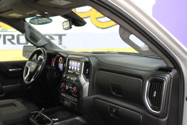 Used 2020 Chevrolet Silverado 1500 LTZ w/ LTZ Premium Package AWD/4WD image 12