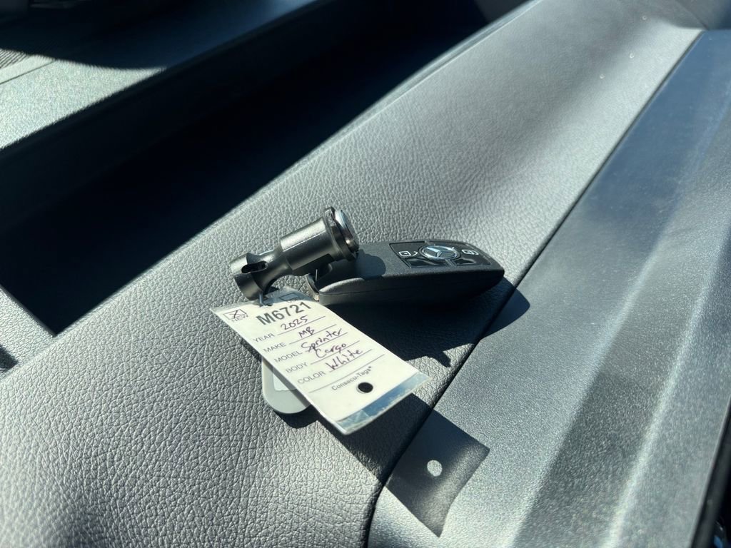 New 2025 Mercedes-Benz Sprinter 2500 image 26