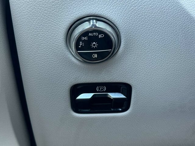 Certified 2026 Mercedes-Benz GLC 300 4MATIC image 32