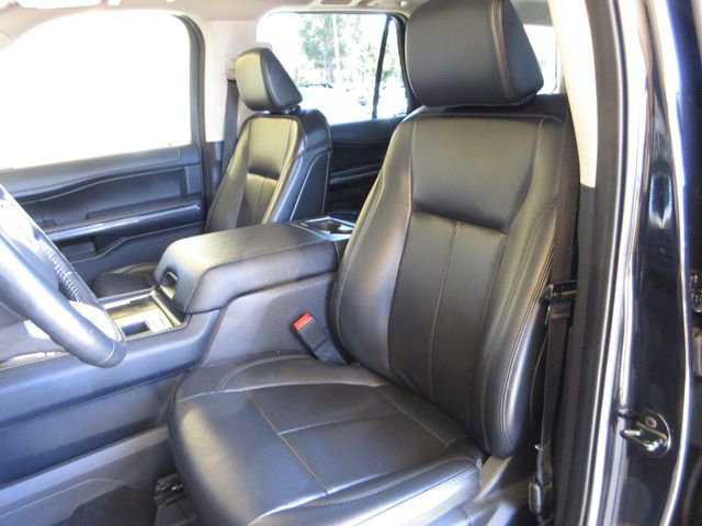 Used 2024 Ford Expedition XLT RWD image 11