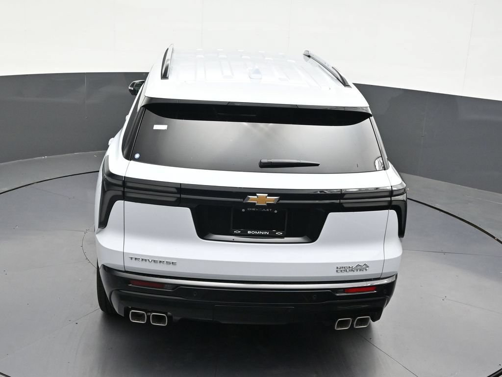 Used 2026 Chevrolet Traverse High Country FWD image 21