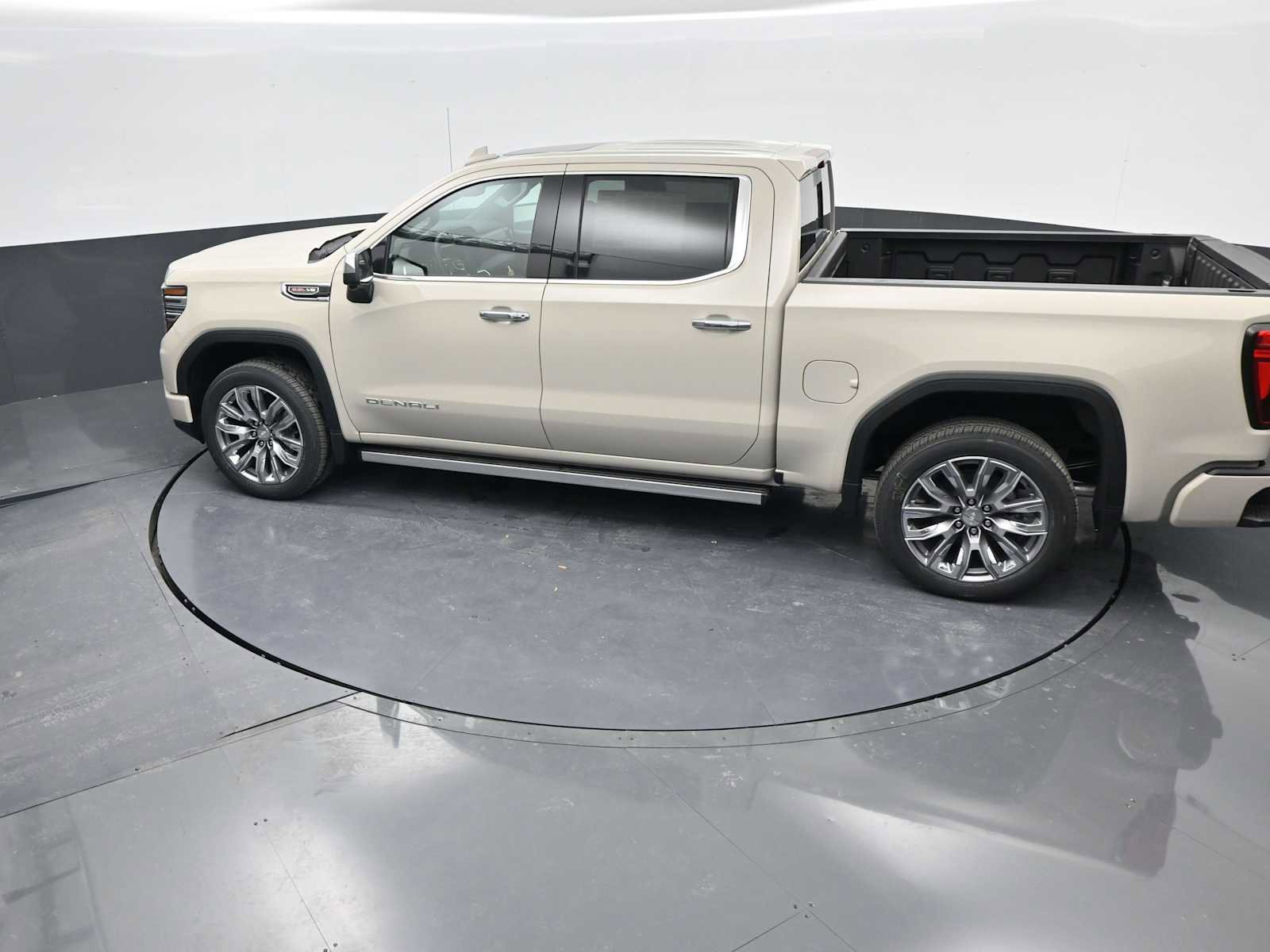 New 2026 GMC Sierra 1500 Denali AWD/4WD image 29