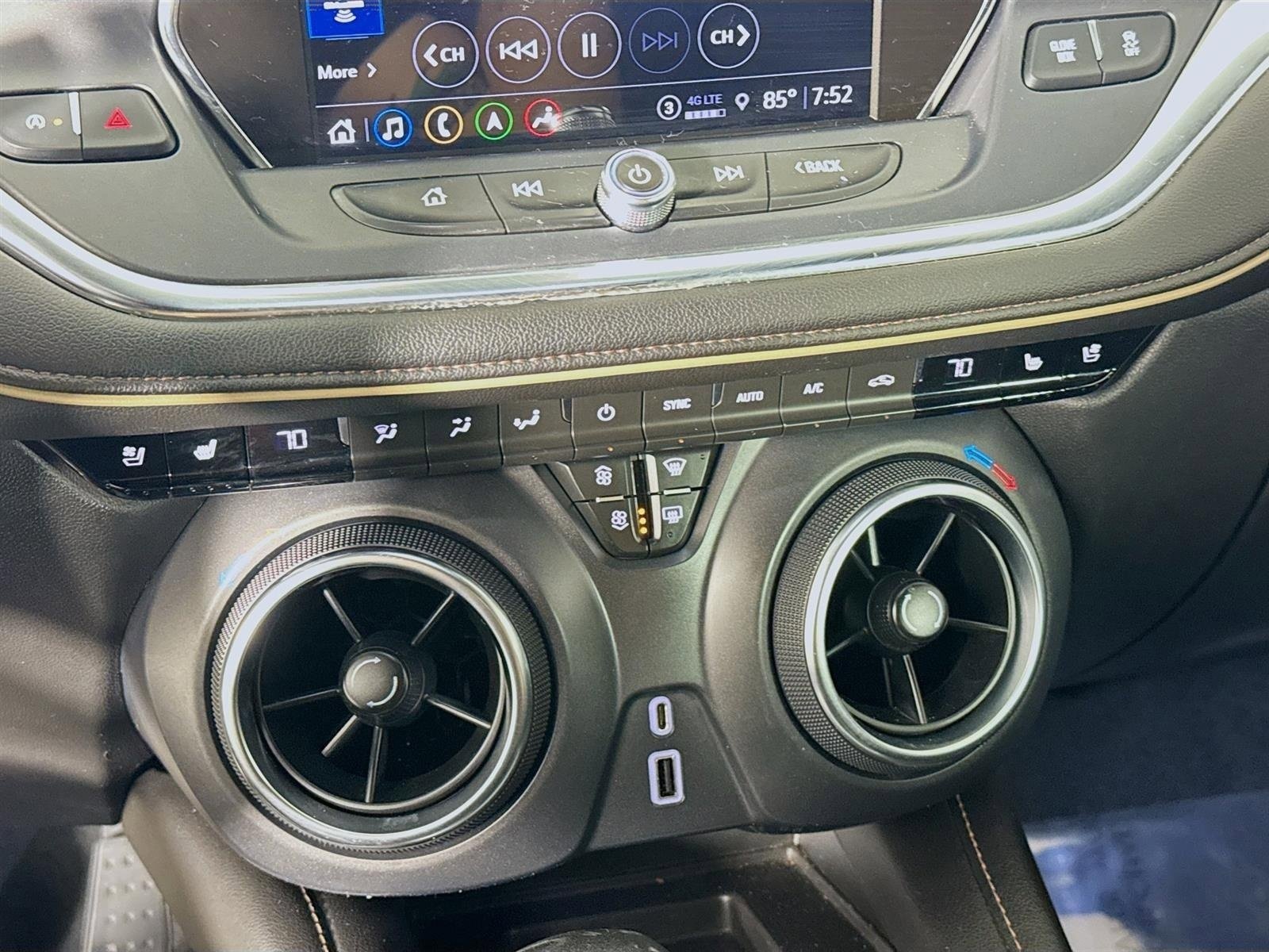 Certified 2022 Chevrolet Blazer Premier w/ Enhanced Convenience Package image 18