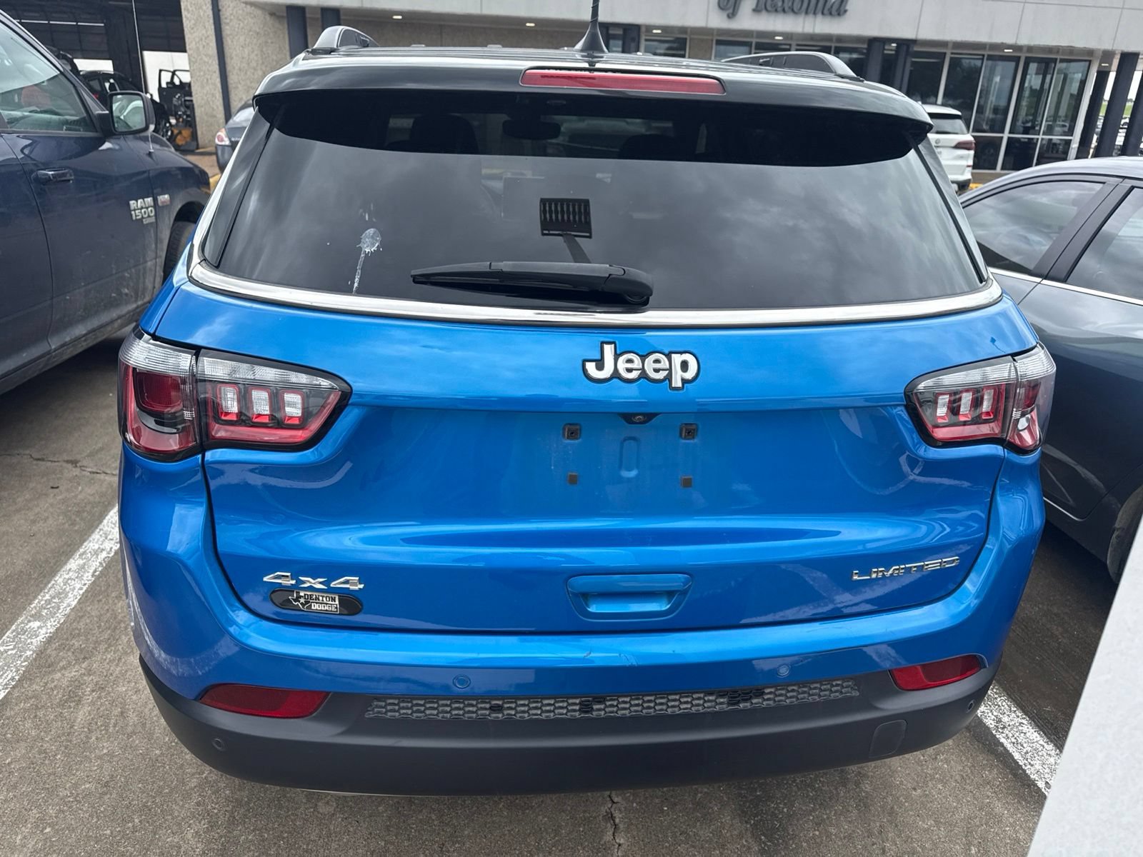 Used 2023 Jeep Compass Limited AWD/4WD image 3