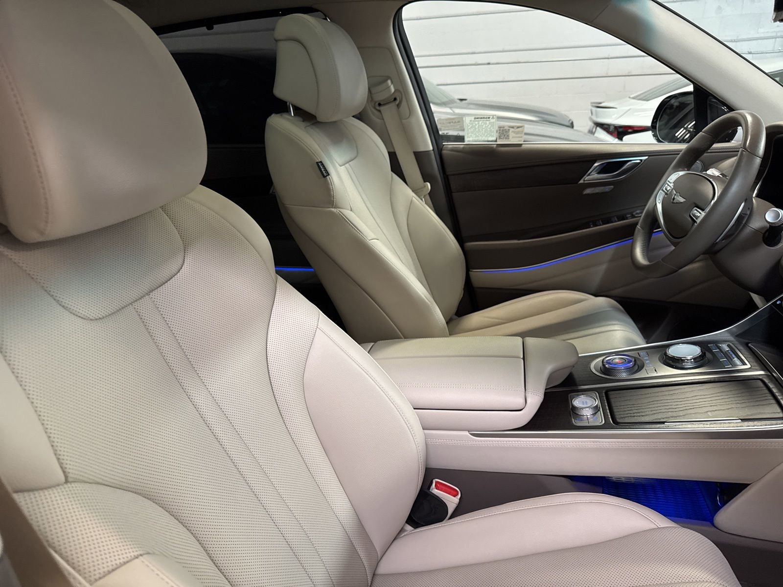 Used 2024 Genesis GV80 3.5T image 32