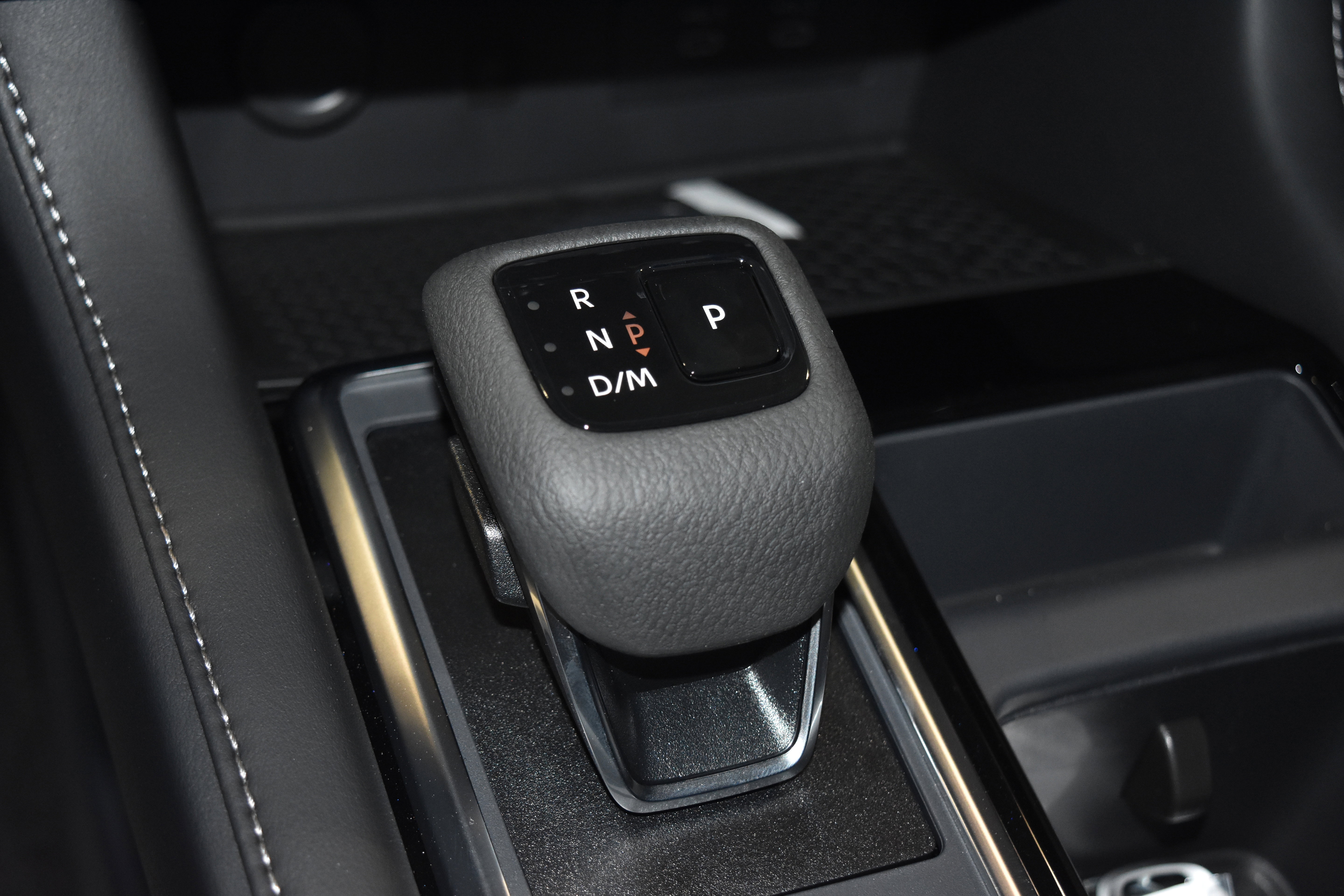 New 2026 Nissan Pathfinder SL AWD/4WD image 13
