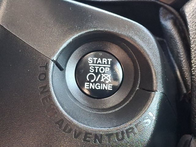 Used 2017 Jeep Renegade Latitude w/ Cold Weather Group AWD/4WD image 22