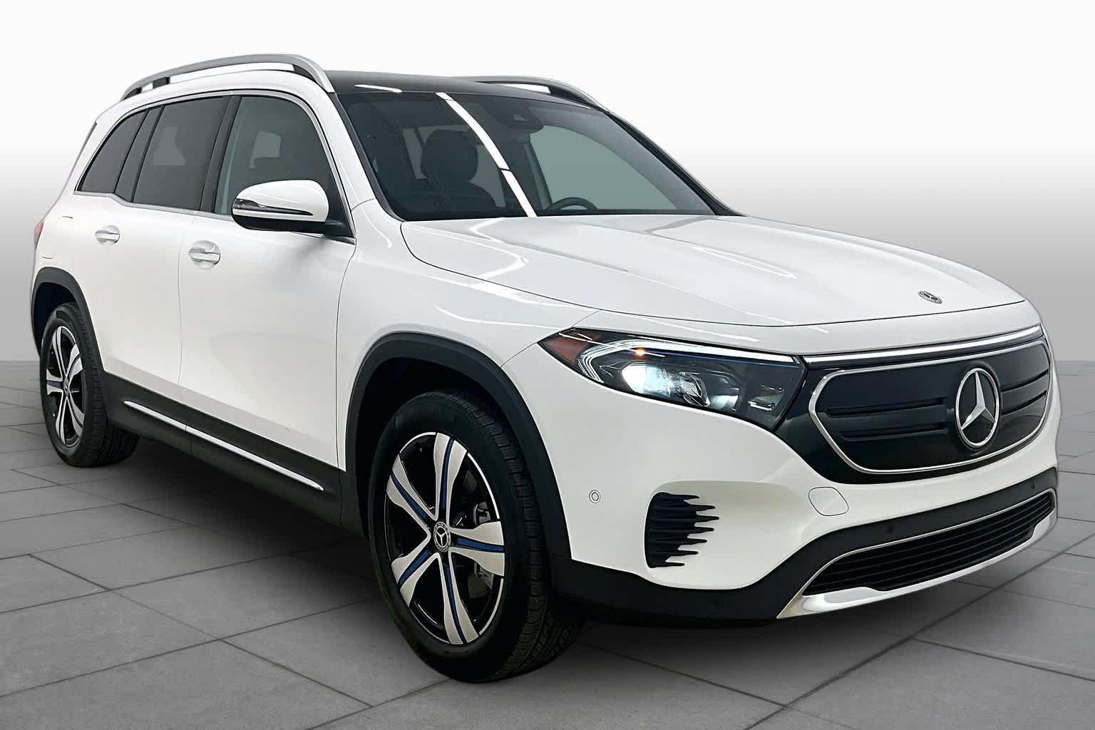 Certified 2023 Mercedes-Benz EQB 350 4MATIC SUV w/ Exclusive Package image 2