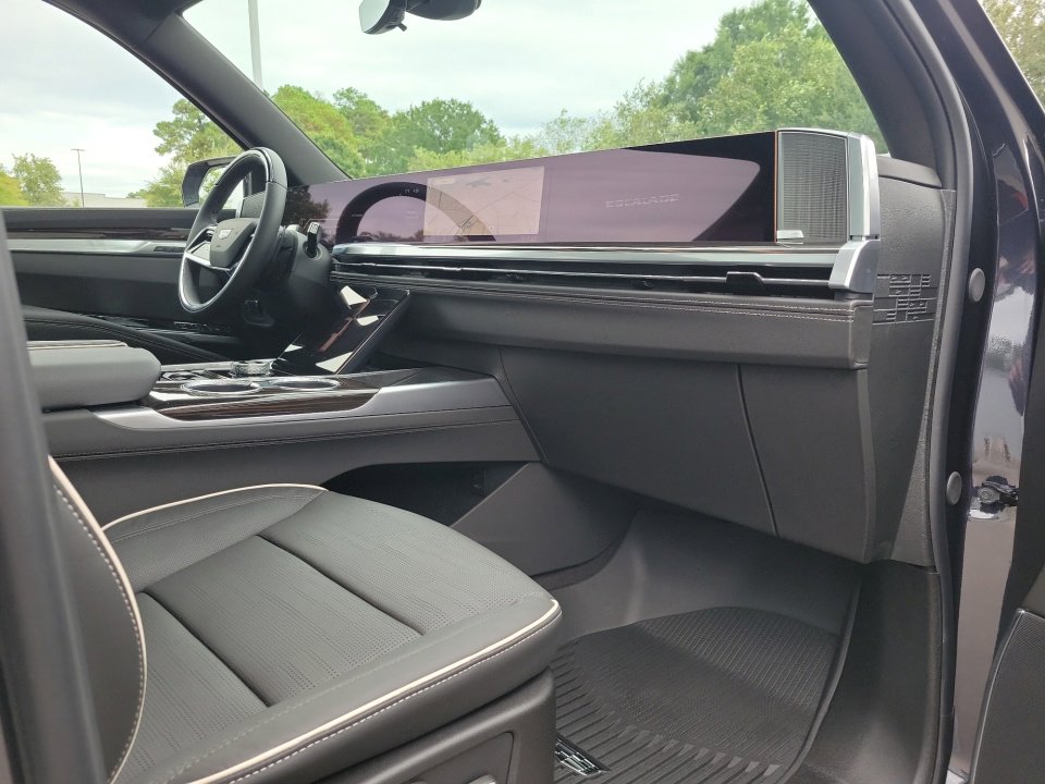 New 2025 Cadillac Escalade ESV Premium Luxury w/ Touring Package image 28