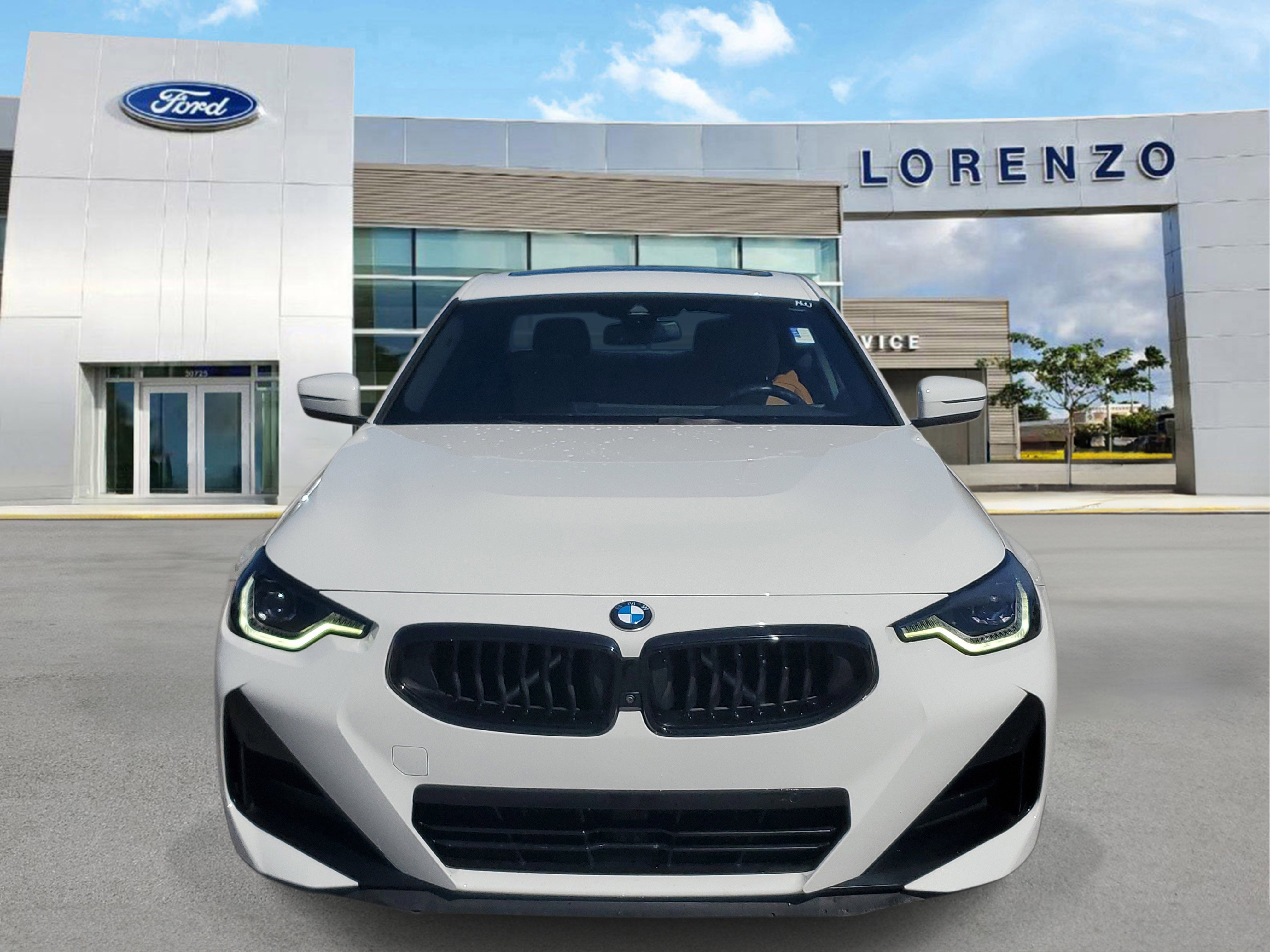 Used 2024 BMW 230i Coupe w/ Premium Package RWD image 2