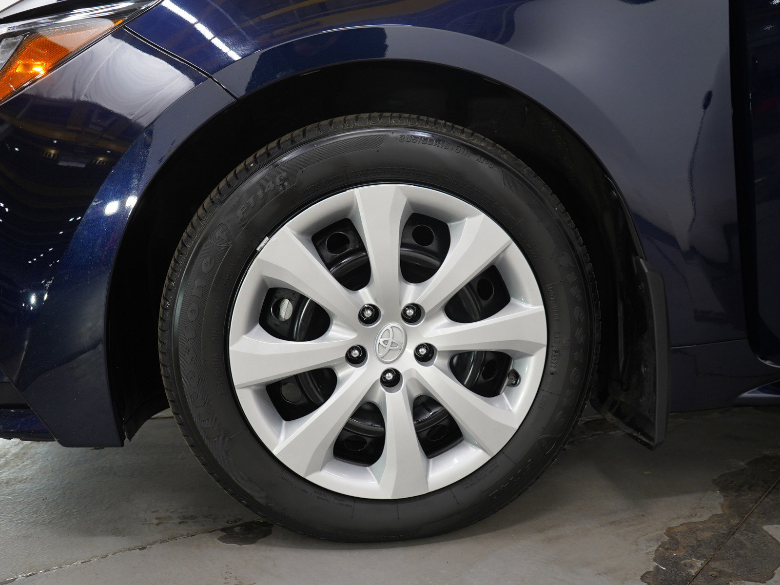 Used 2023 Toyota Corolla LE FWD image 27