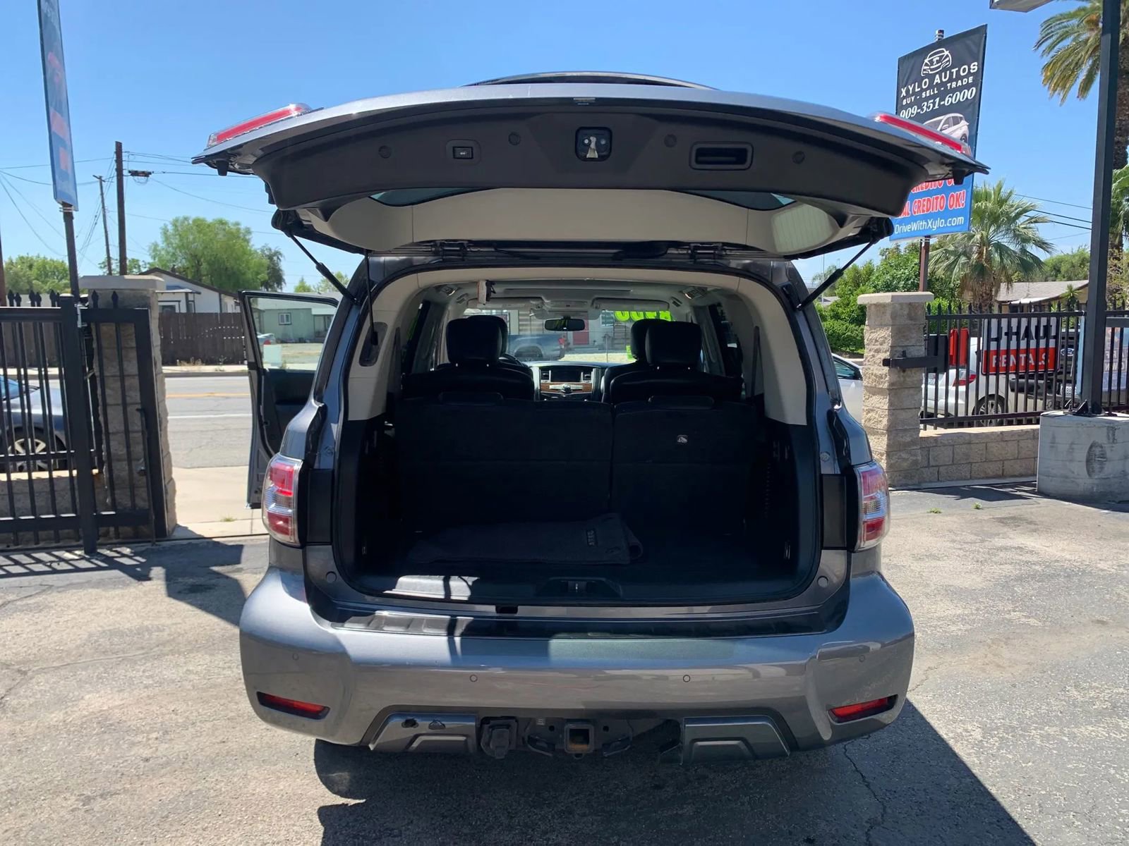 Used 2020 Nissan Armada SL w/ Premium Package RWD image 13