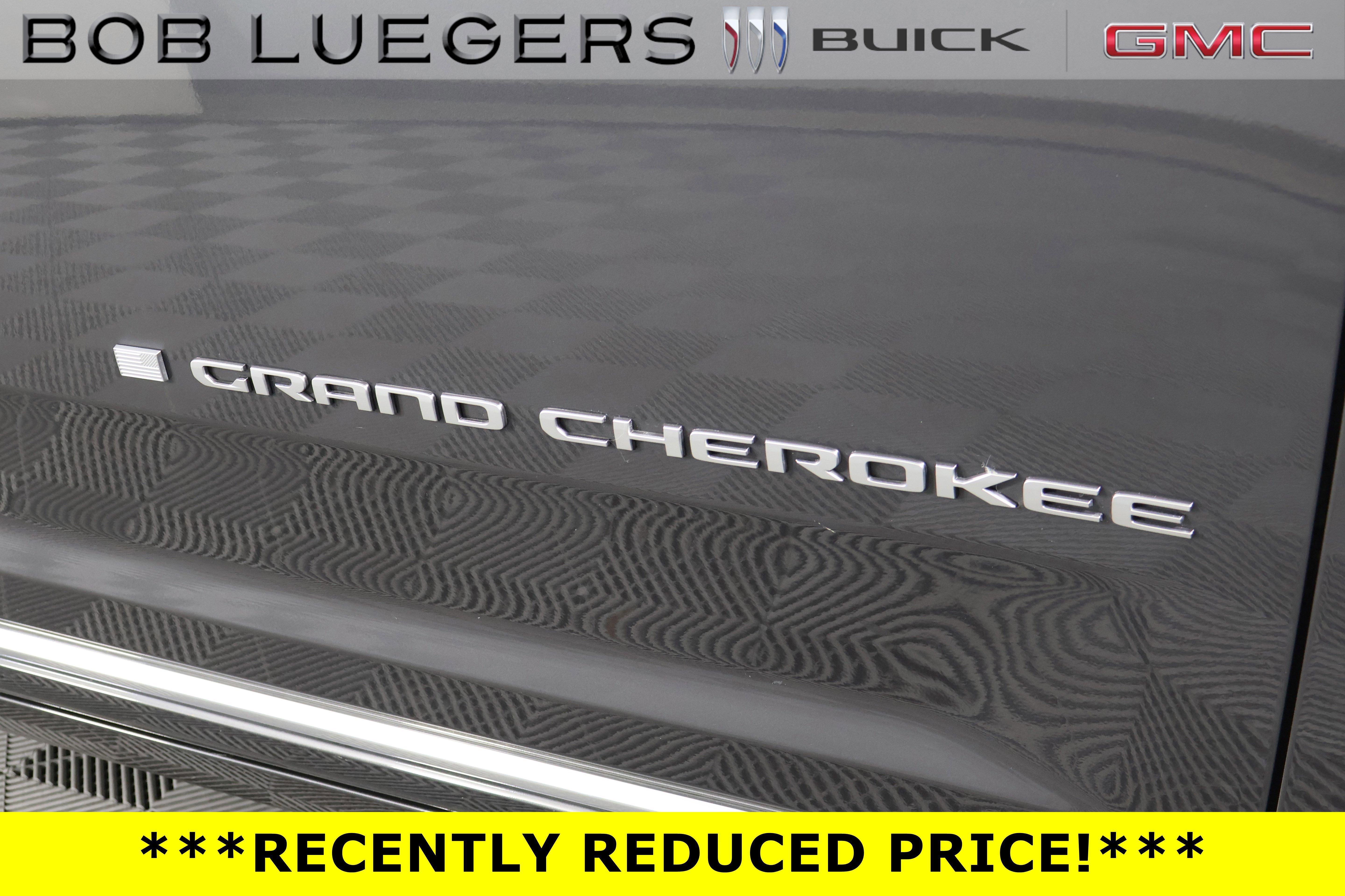 Used 2022 Jeep Grand Cherokee Summit w/ Adv Protech Group IV AWD/4WD image 4