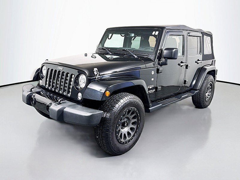 Used 2017 Jeep Wrangler Unlimited Sahara w/ Connectivity Group AWD/4WD image 3
