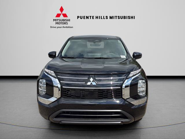 New 2026 Mitsubishi Outlander ES image 2