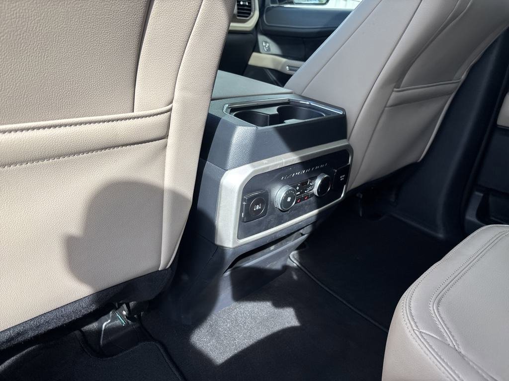 Used 2024 Ford Expedition Limited image 26