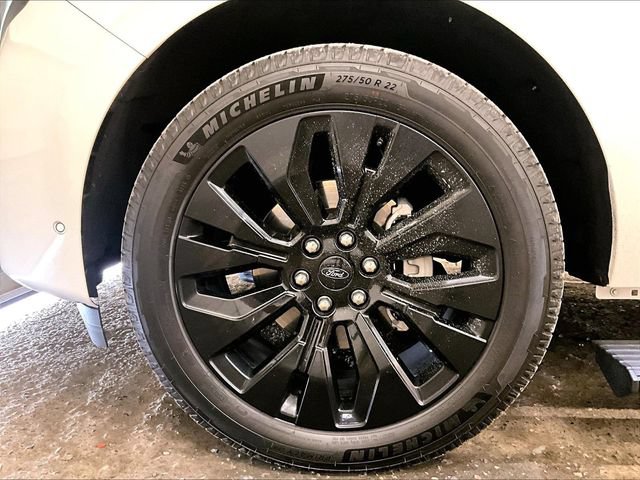 Used 2025 Ford Expedition Max Platinum w/ Stealth Appearance Package AWD/4WD image 8