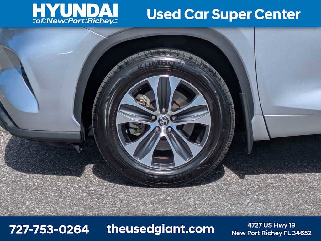 Used 2020 Toyota Highlander XLE FWD image 10