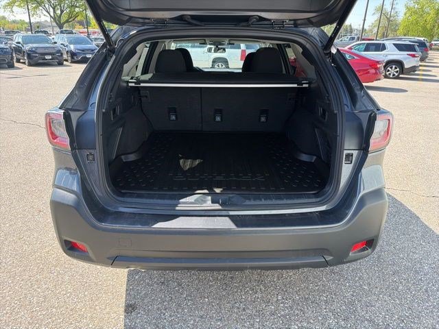 Used 2024 Subaru Outback Premium AWD/4WD image 12