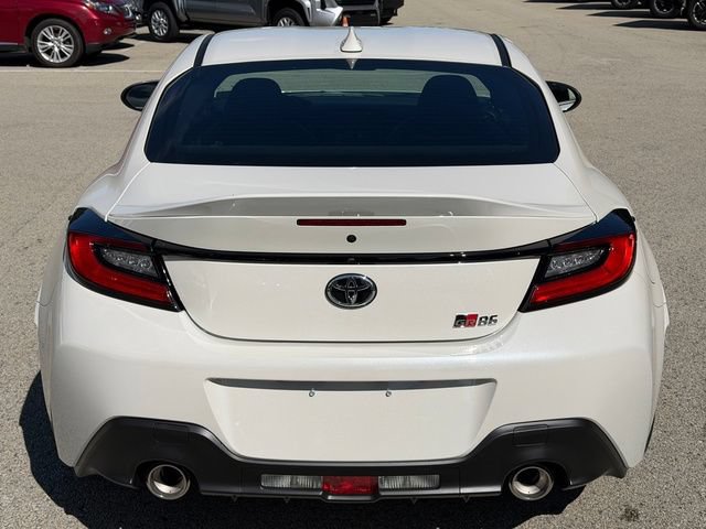 New 2026 Toyota GR86 Premium RWD image 4