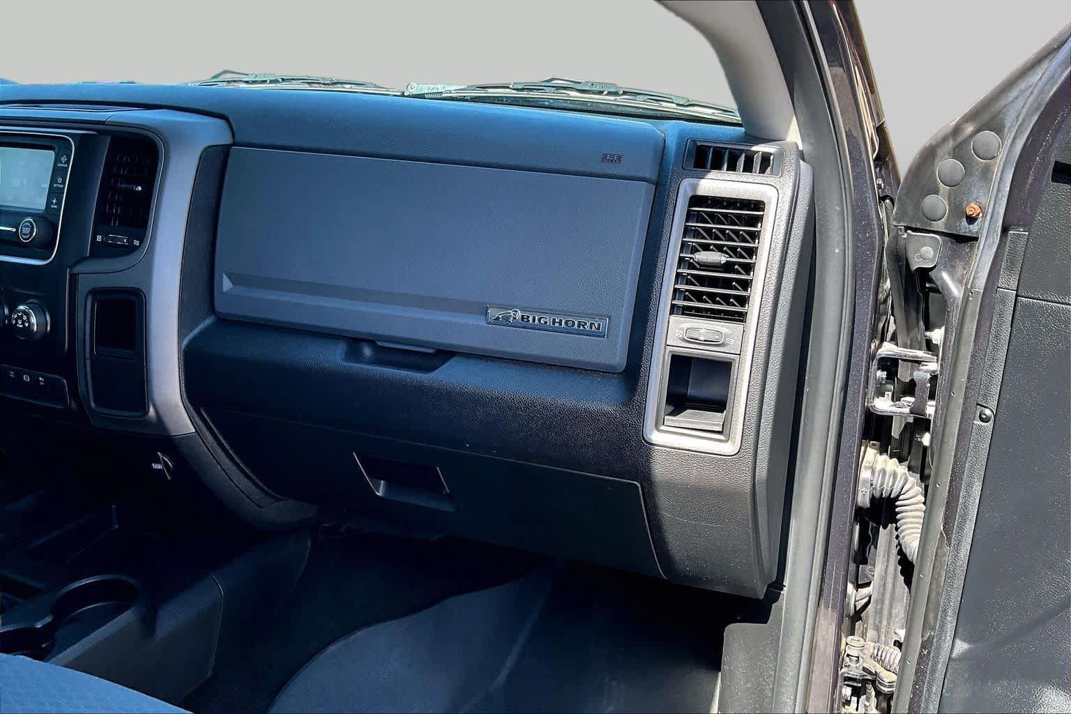 Used 2015 RAM 2500 Tradesman w/ Chrome Appearance Group AWD/4WD image 19
