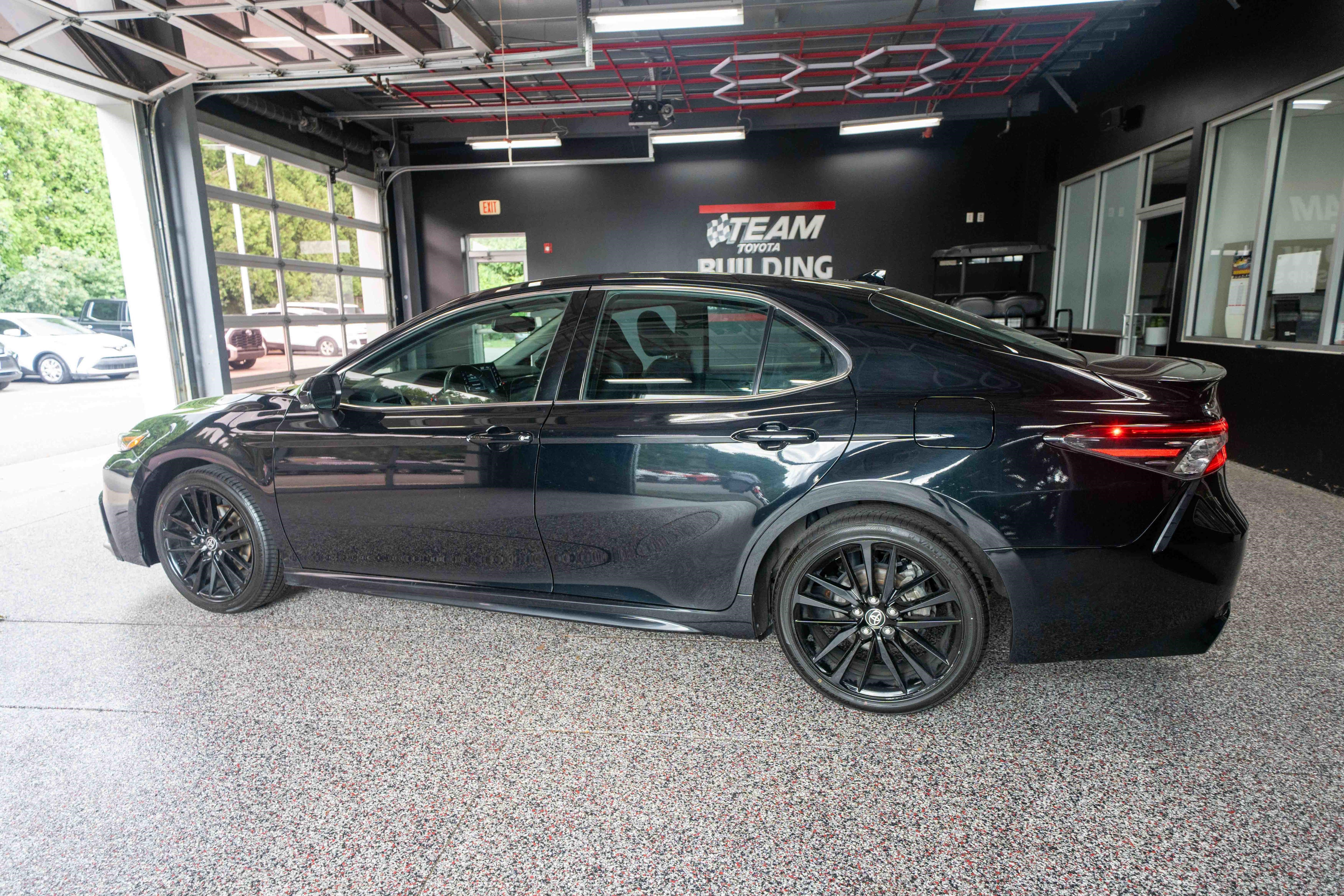 Used 2024 Toyota Camry XSE FWD image 2