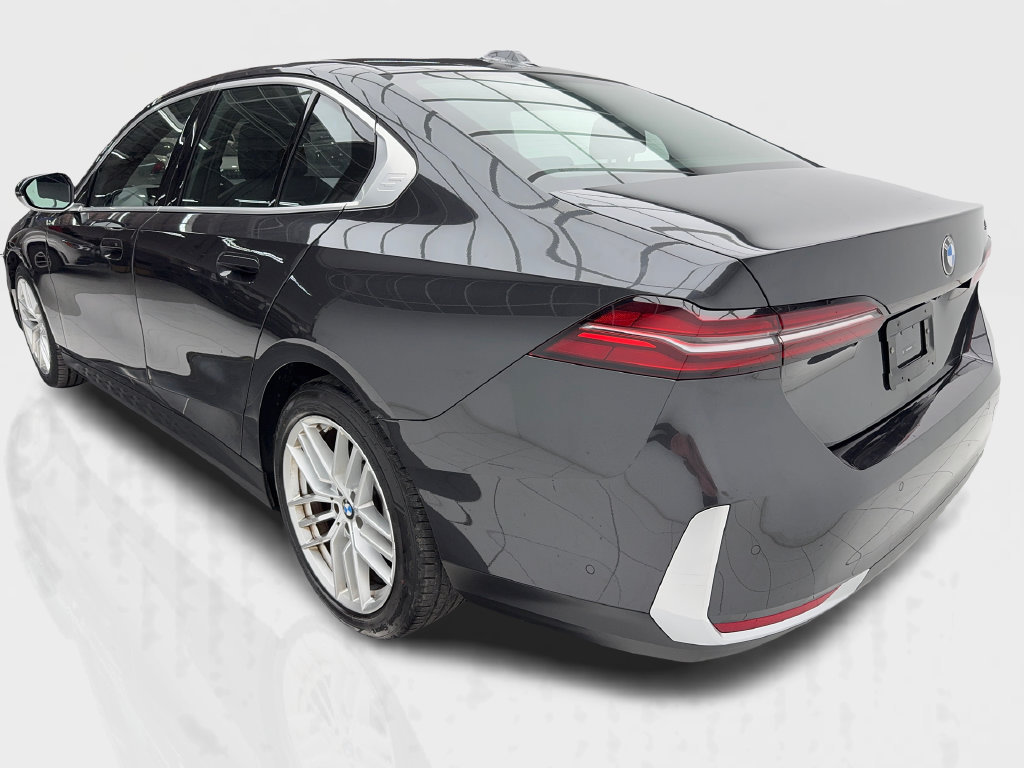 Used 2024 BMW 530i w/ Premium Package RWD image 14