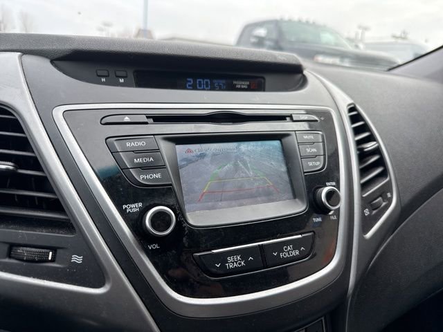 Used 2016 Hyundai Elantra Limited image 18