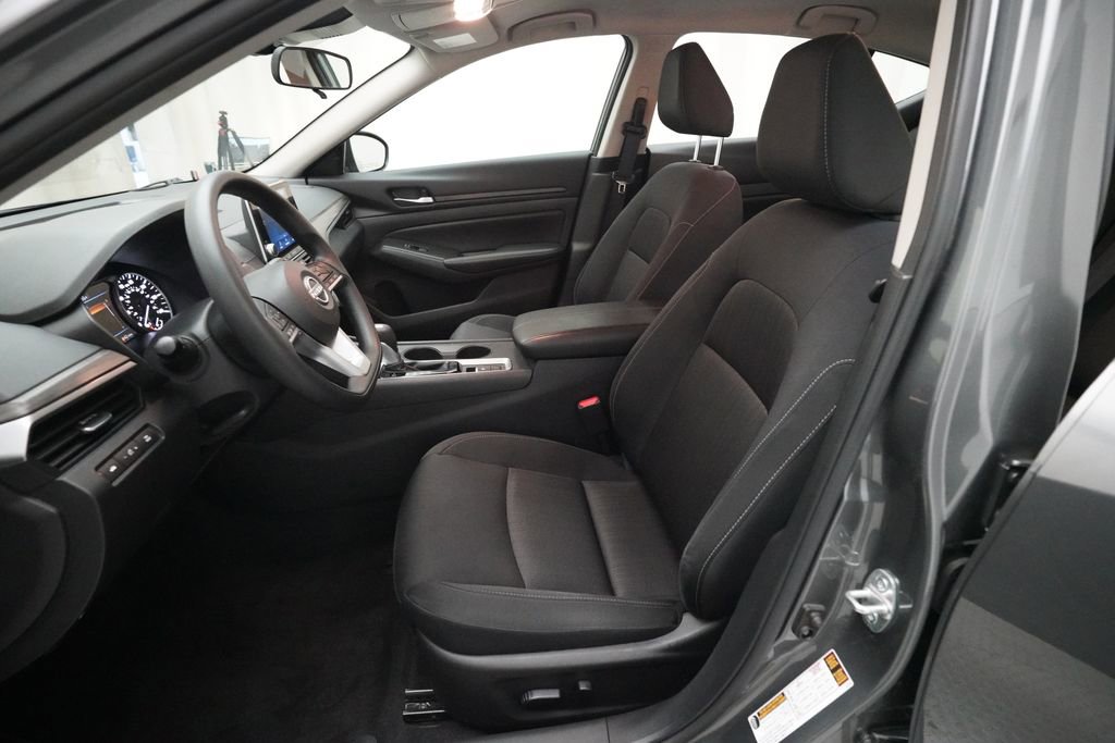 Certified 2025 Nissan Altima 2.5 SV AWD/4WD image 7