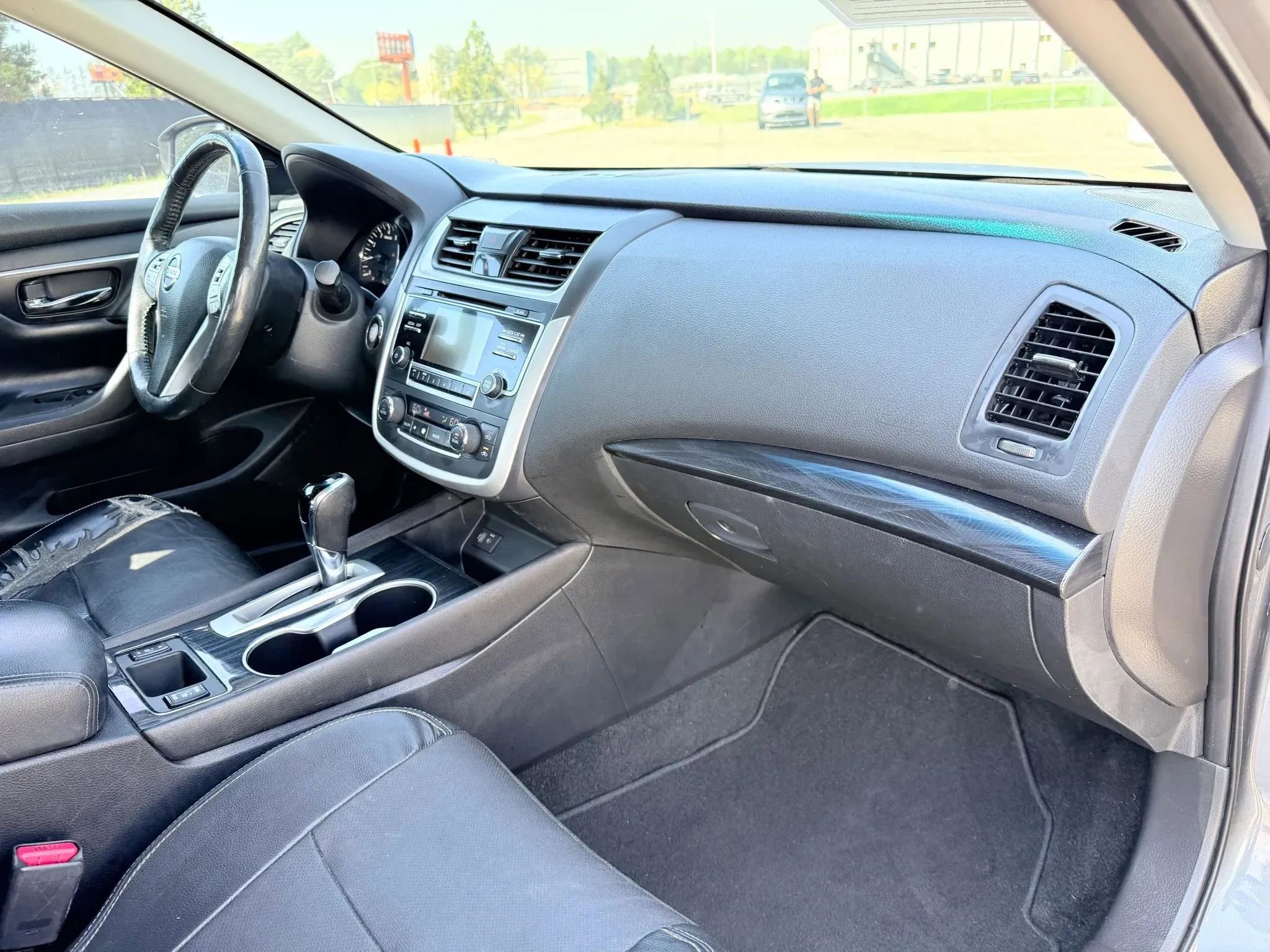 Used 2017 Nissan Altima 2.5 SL w/ Moonroof Package FWD image 19