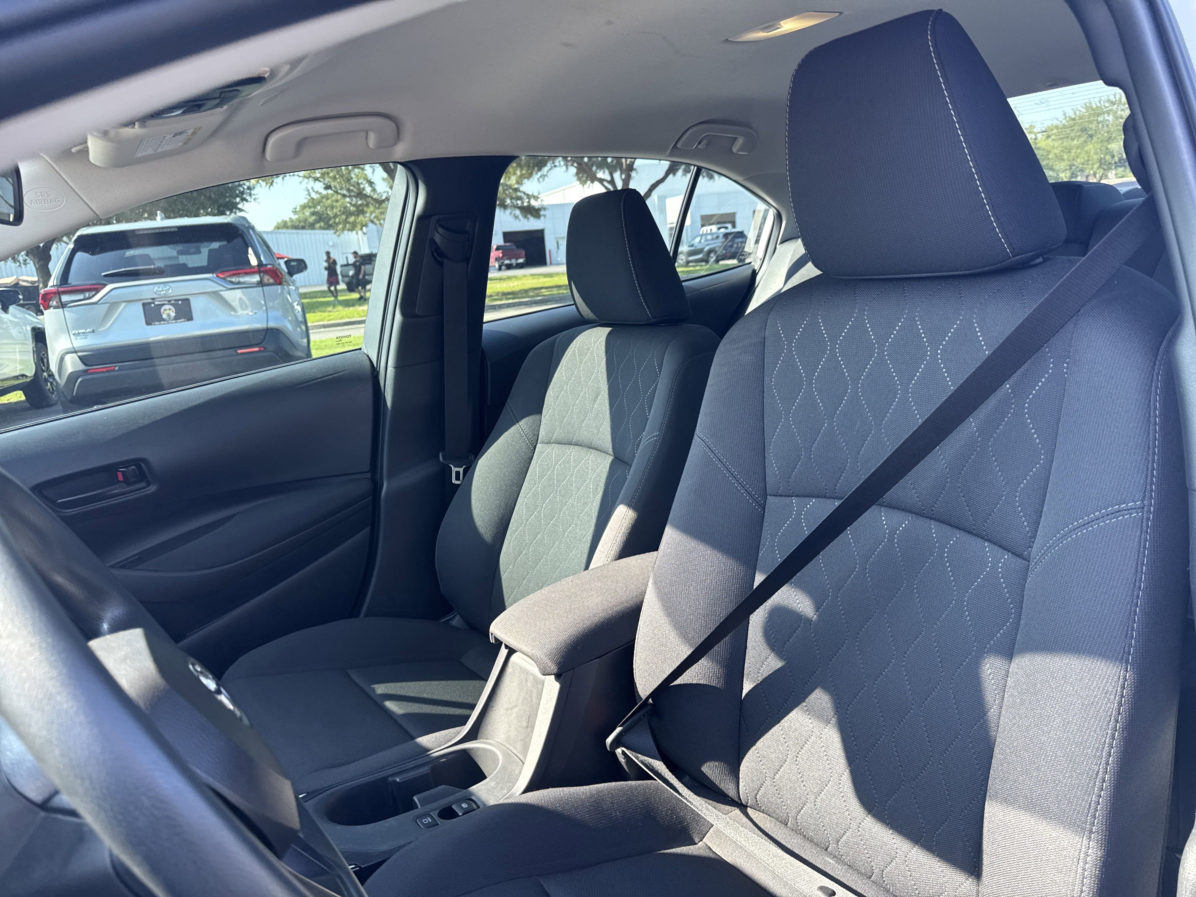 Used 2025 Toyota Corolla LE FWD image 14