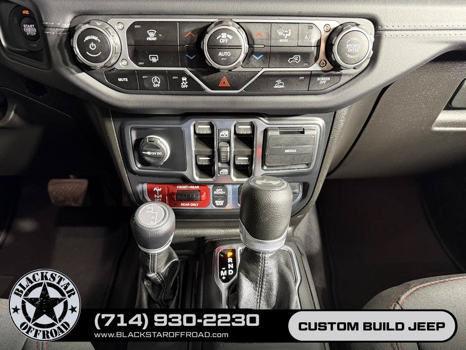 Used 2025 Jeep Wrangler Unlimited Rubicon AWD/4WD image 20