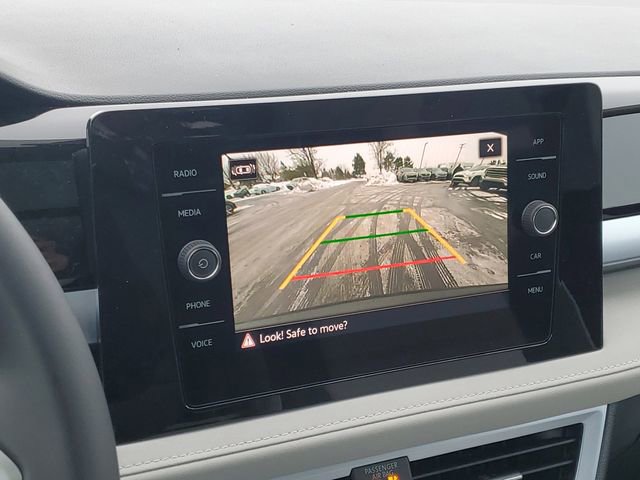 New 2026 Volkswagen Taos SE image 21