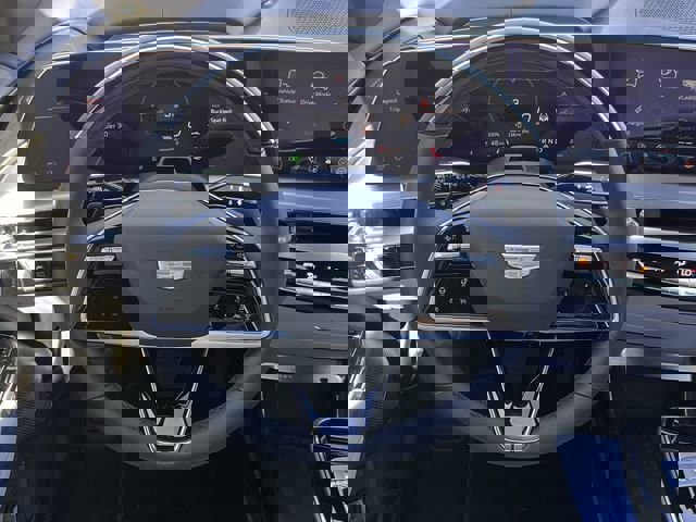 New 2026 Cadillac Lyriq Signature Luxury w/ LPO, Floor Liner Package image 11