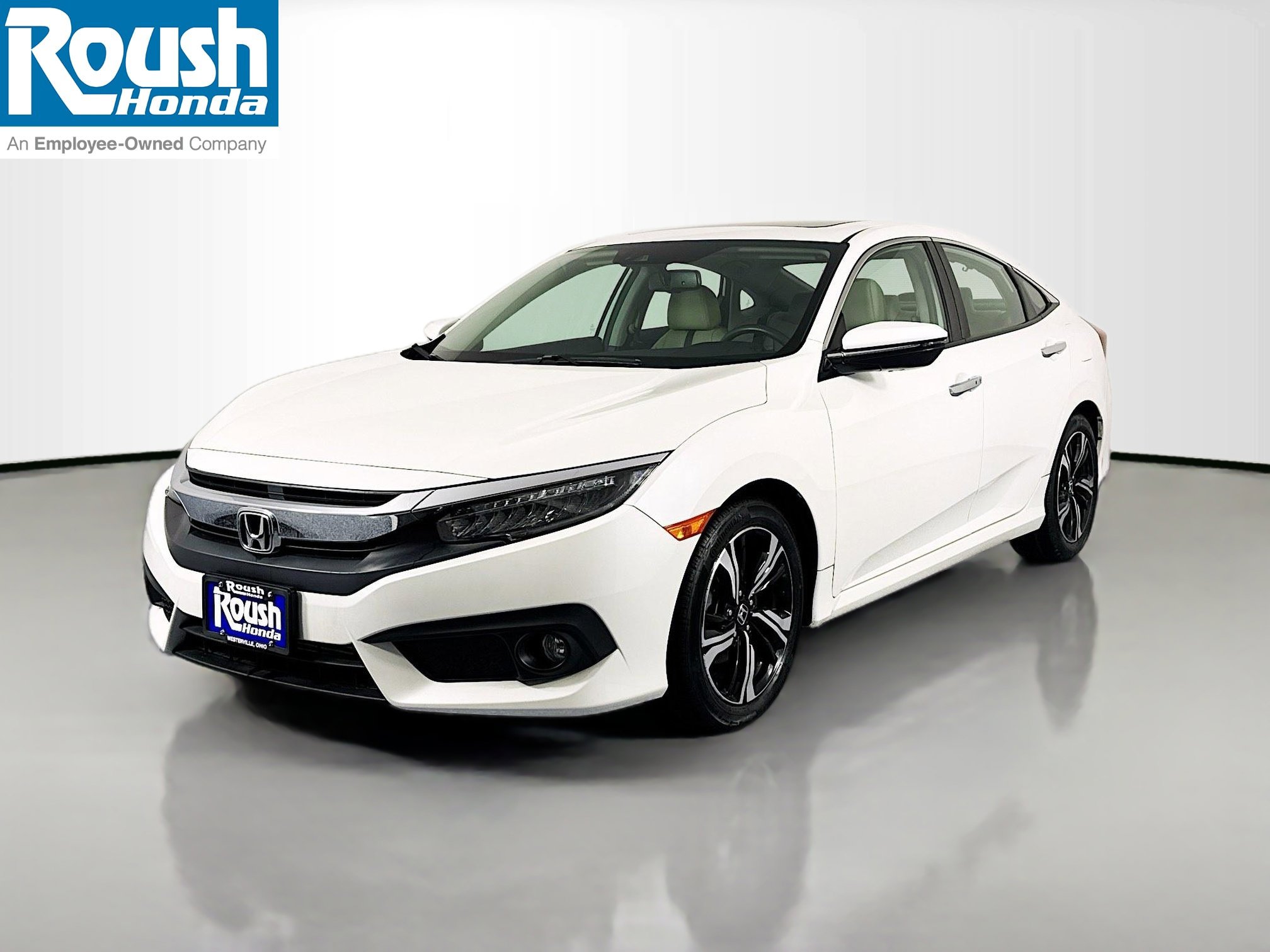 Used 2017 Honda Civic Touring image 1