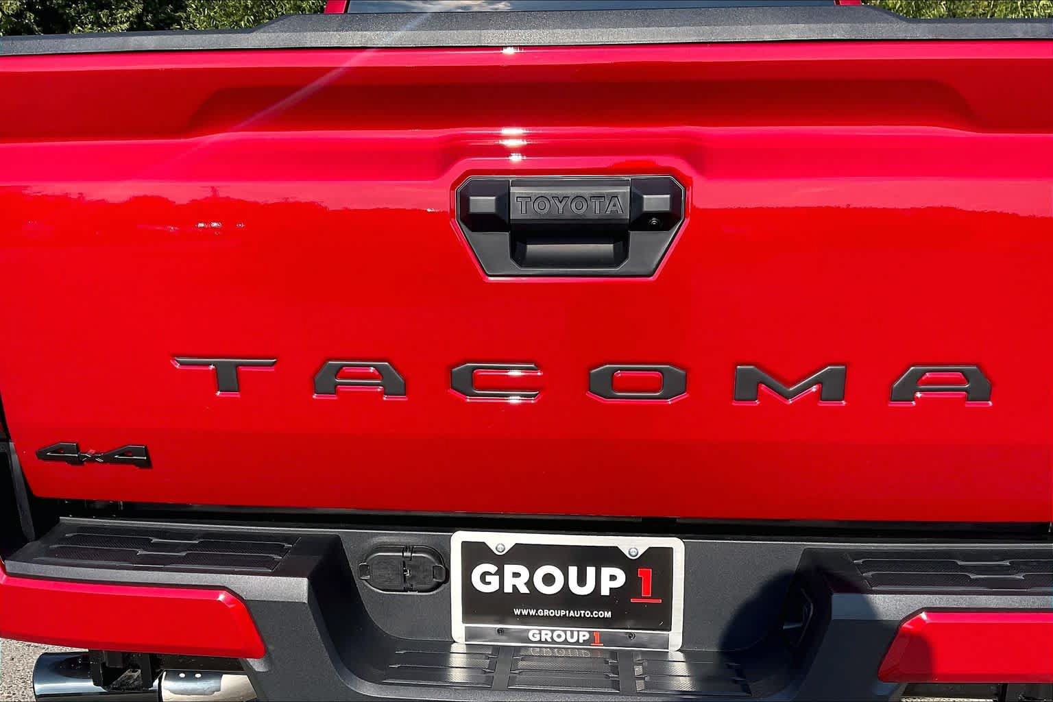 Used 2026 Toyota Tacoma SR5 AWD/4WD image 9