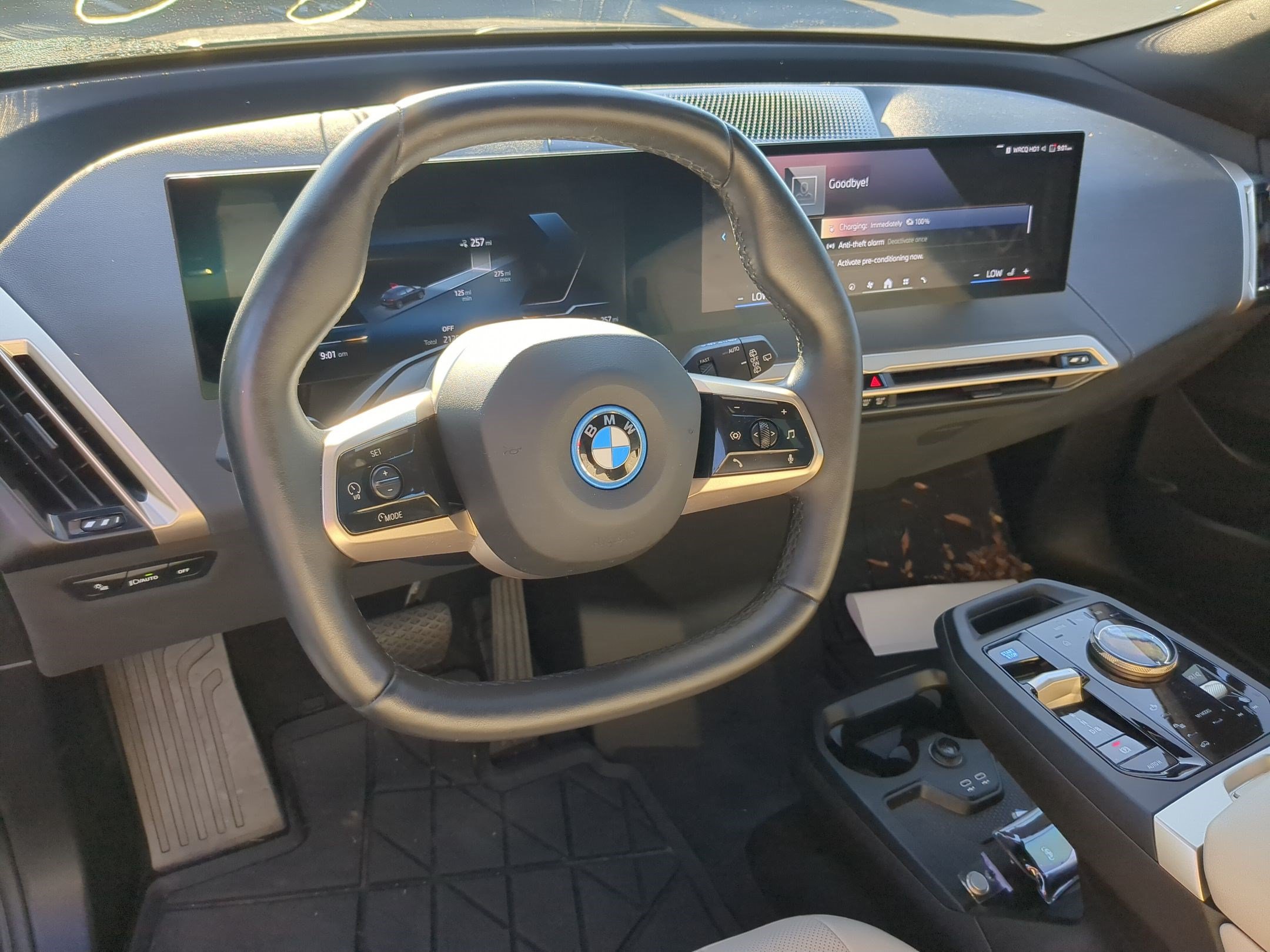 Used 2025 BMW iX xDrive50 w/ Premium Package AWD/4WD image 18