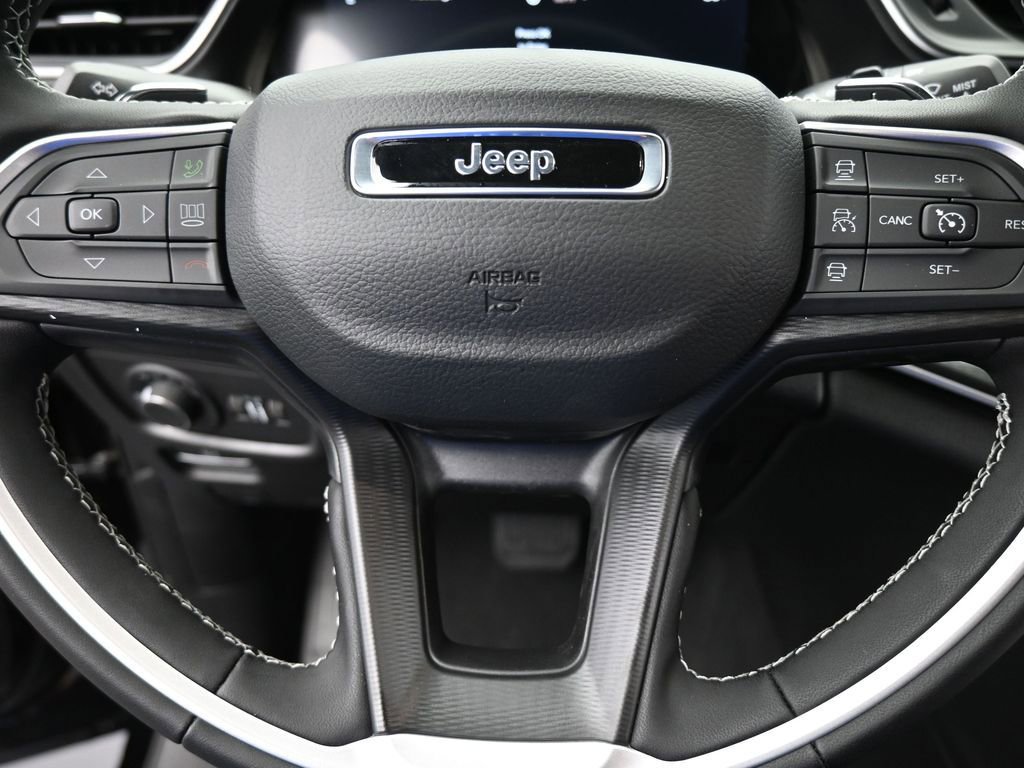 Used 2024 Jeep Grand Cherokee L Laredo w/ Luxury Tech Group I image 29