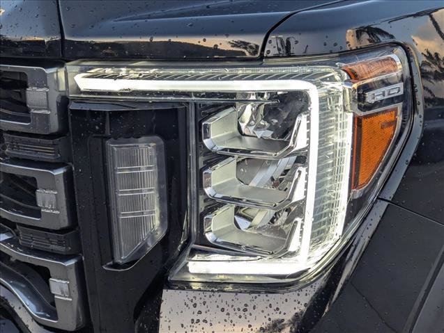 Used 2021 GMC Sierra 2500 AT4 w/ AT4 Premium Plus Package AWD/4WD image 10
