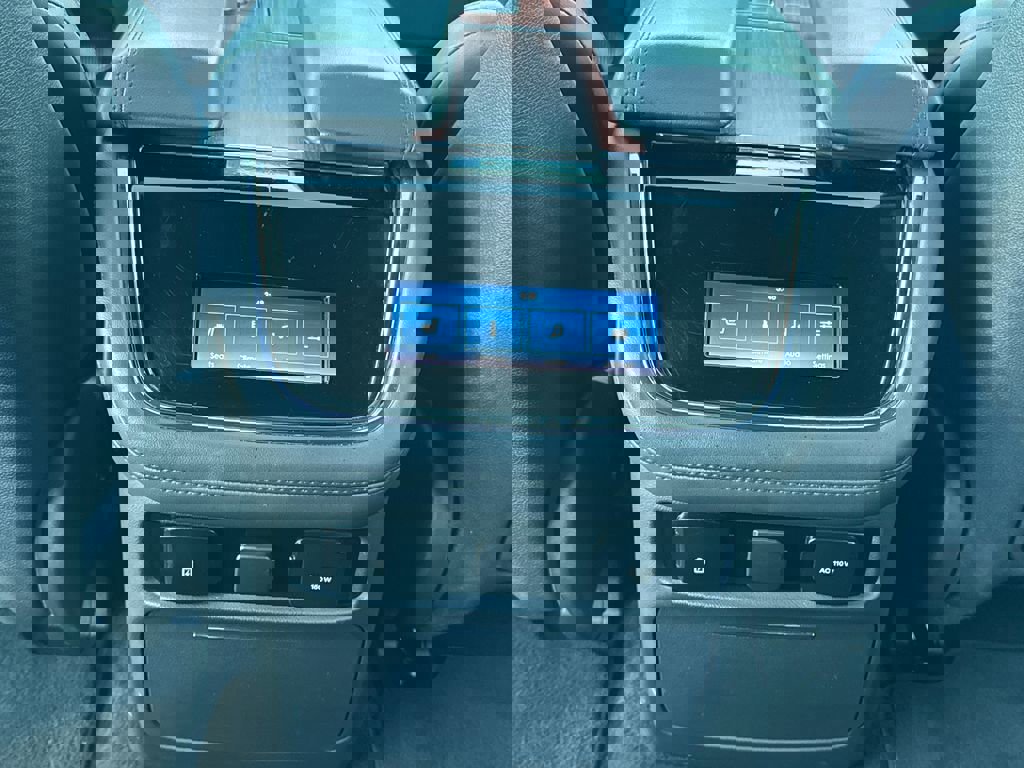 Used 2024 Lincoln Navigator Reserve image 36