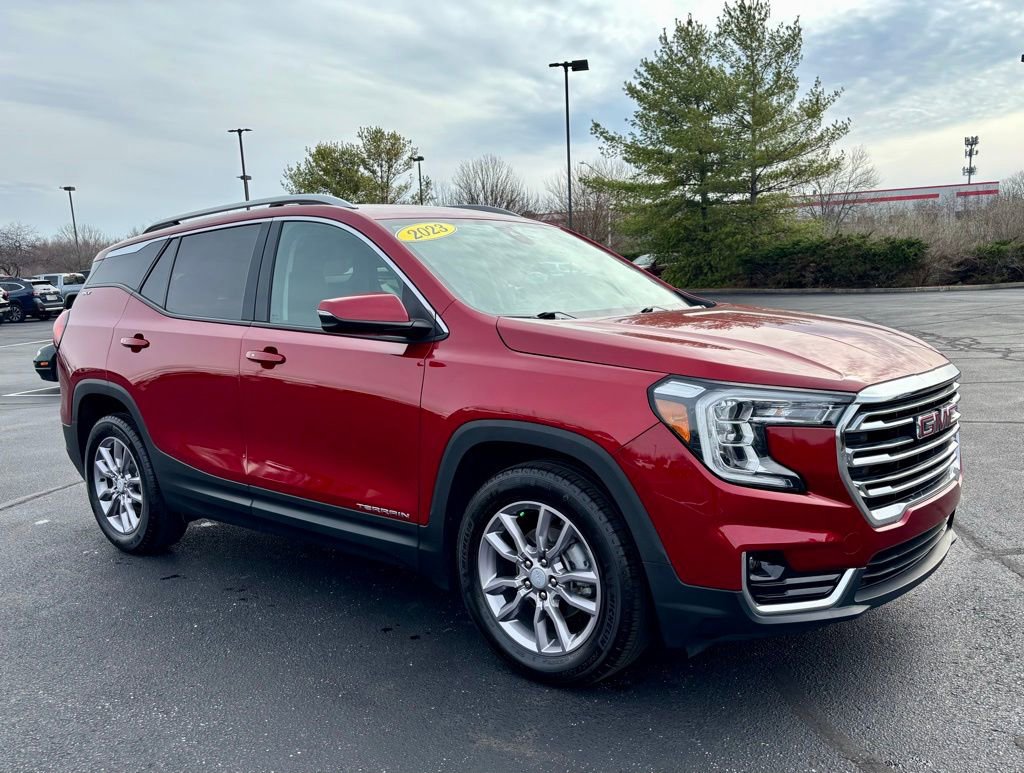 Used 2023 GMC Terrain SLT image 9