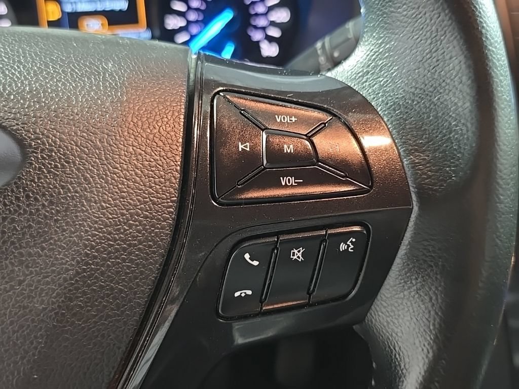 Used 2017 Ford Explorer XLT FWD image 34