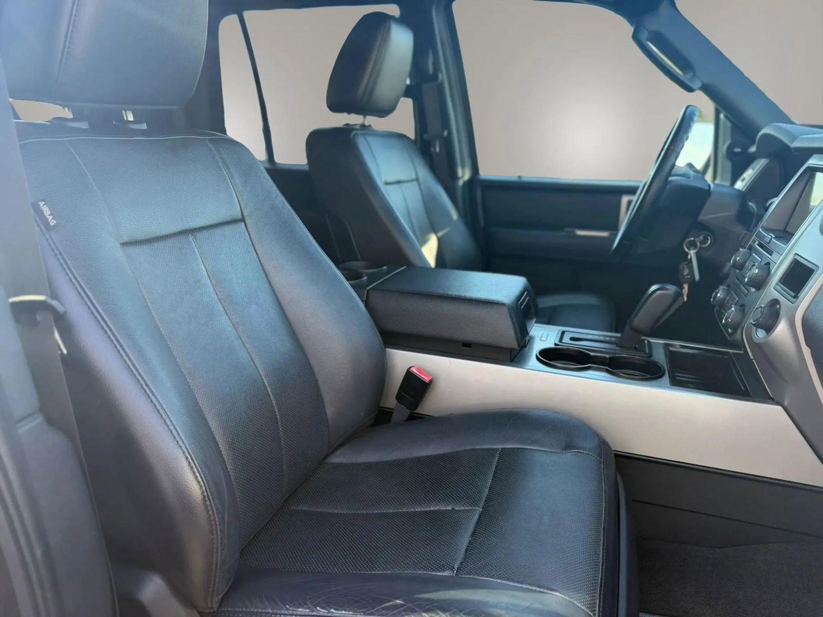 Used 2017 Ford Expedition EL XLT w/ Equipment Group 202A AWD/4WD image 46