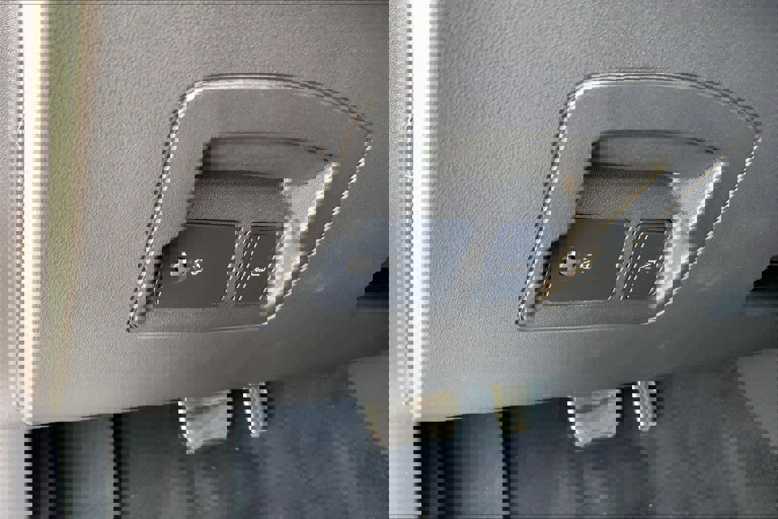 Used 2025 Land Rover Range Rover Velar Dynamic SE image 30