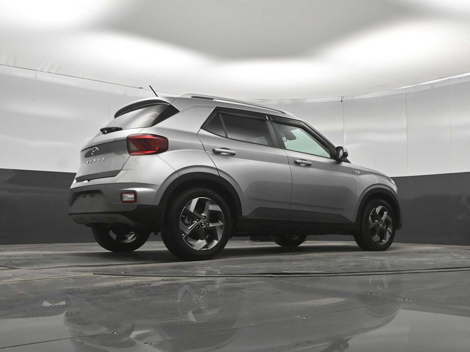 Used 2024 Hyundai Venue SEL FWD image 38