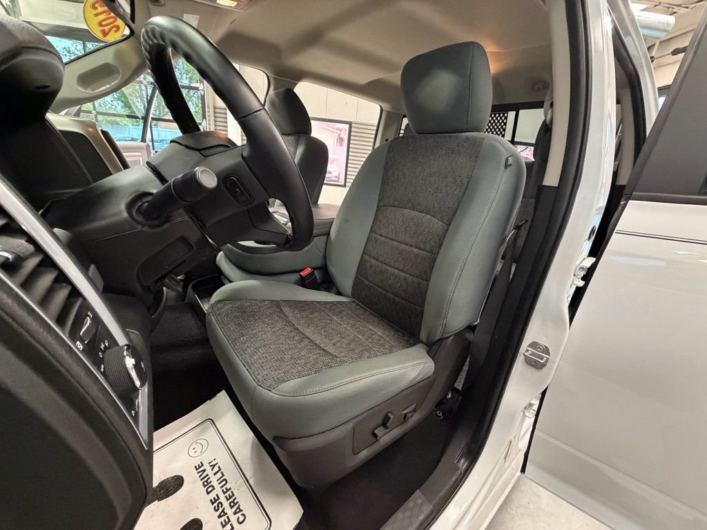 Used 2019 RAM 1500 Big Horn AWD/4WD image 7