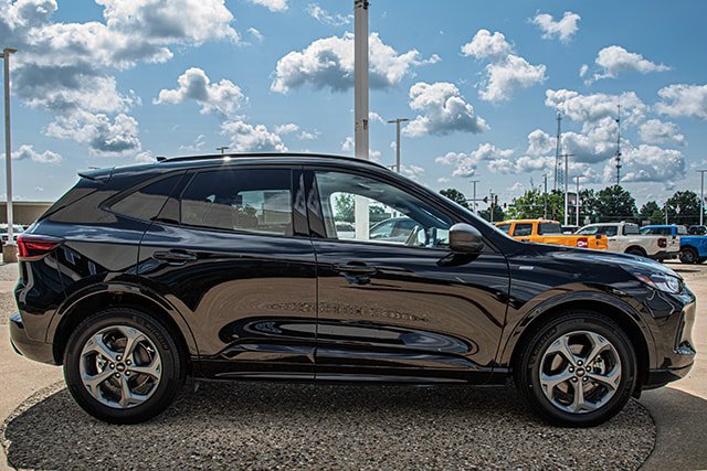Used 2024 Ford Escape ST-Line w/ Equipment Group 301A FWD image 6